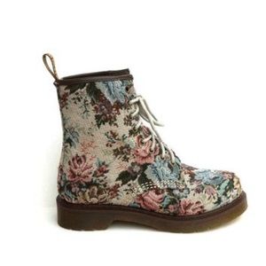 In Search of ISO!! Floral Tapestry Dr Martens